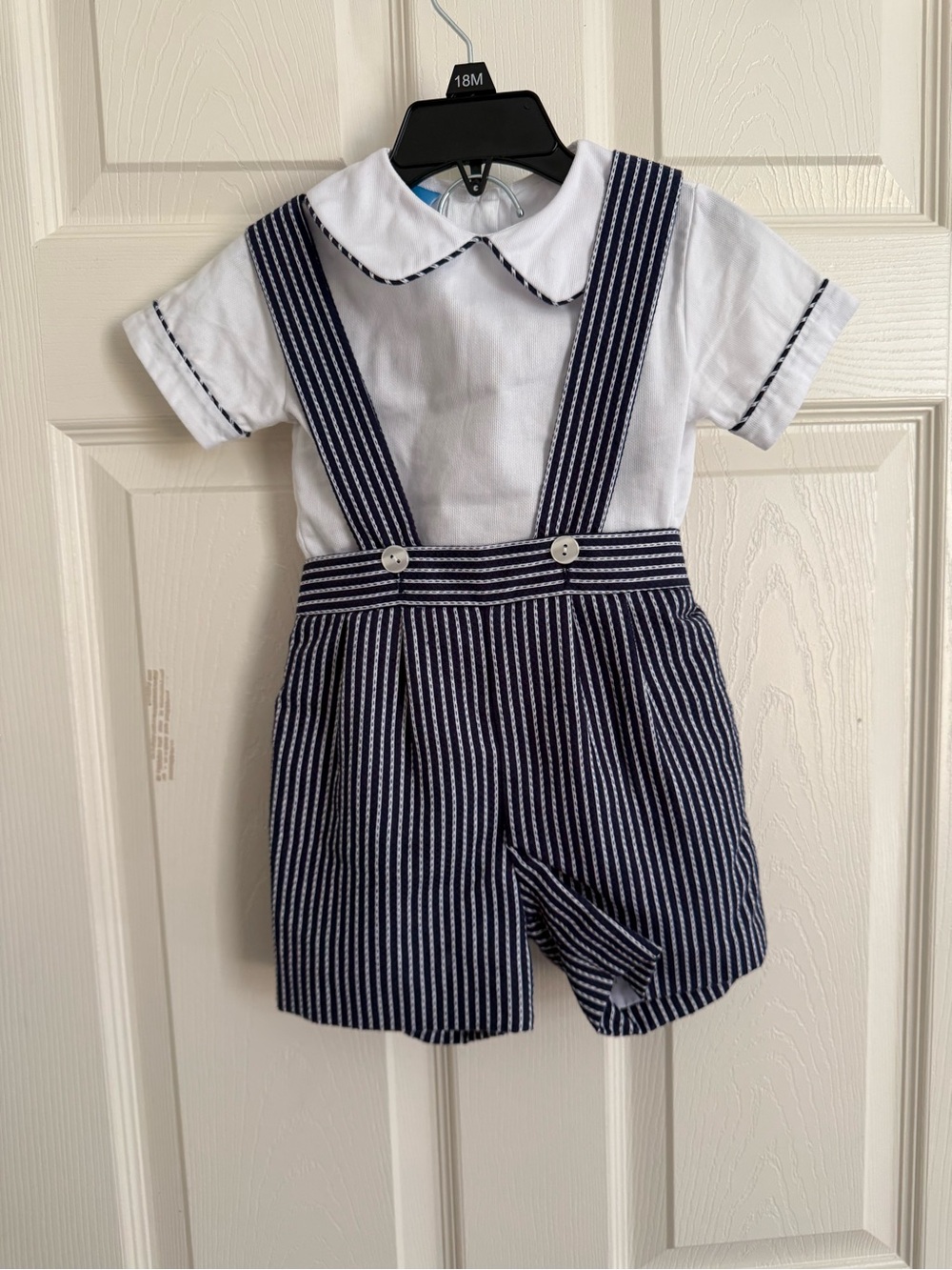 Anavini Hand Socked toddler boy overall set w Peter Pan collar